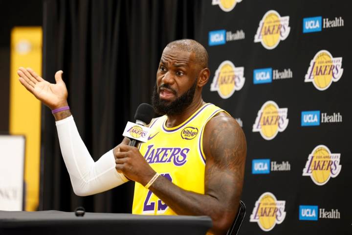 LeBron James anuncia que tomará este martes "la decisión de todas las decisiones"