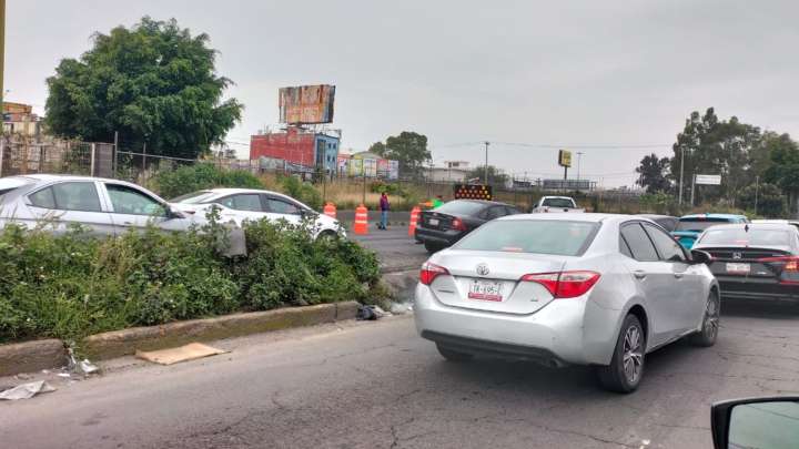 Avenida Central en Ecatepec: Cierran Carriles Centrales y se Registra Caos Vial
