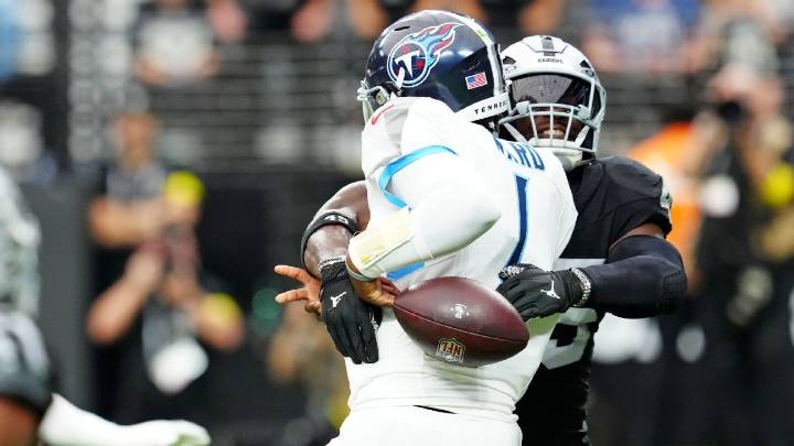 Will the Devin White renaissance give the Raiders momentum?