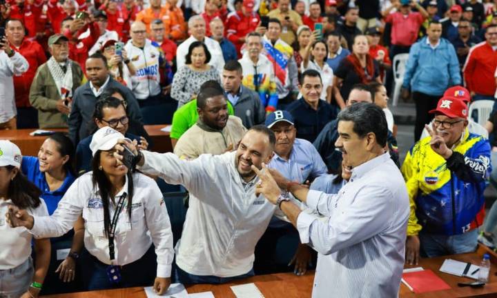 Maduro anuncia nuevos ejercicios militares en las costas de Venezuela por 72 horas