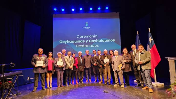 Aniversario de Coyhaique: Reconocen a siete vecinos destacados