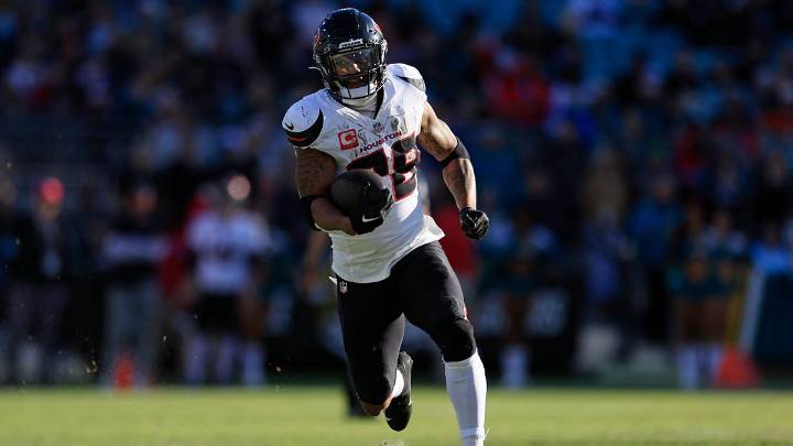 Texans’ Nick Caserio drops telling update on Joe Mixon’s timetable