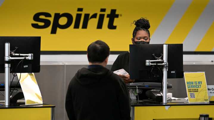 Spirit Airlines laying off flight attendants at Detroit Metro Airport