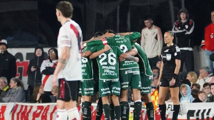 Sarmiento dio el gran golpe y venció 1-0 a River en el Monumental