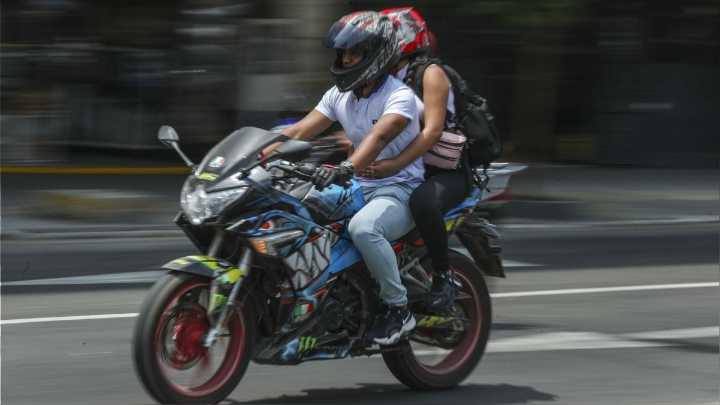 Gobierno prohíbe que dos adultos viajen en moto durante el estado de emergencia en Lima y Callao