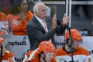 Quenneville returns to face Blackhawks for 1st time since being banned after sexual assault scandal