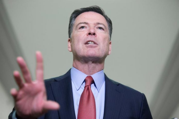 Exjefe del FBI Comey se declara no culpable de cargos de declaración falsa y obstrucción