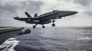 Un caza Boeing F7/A-18F y un helicóptero de EE.UU. se estrellan en el mar de China con media hora de diferencia
