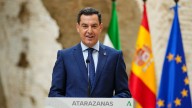 Moreno depura más responsabilidades en la Consejería de Salud: "Somos distintos, en España nadie dimite"