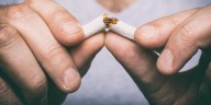 Dejar de fumar casi duplica las probabilidades de supervivencia a corto plazo de los pacientes de cáncer, señalan los expertos