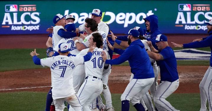 MLB World Series: Toronto Blue Jays advance with 4-3 win over Seattle Mariners