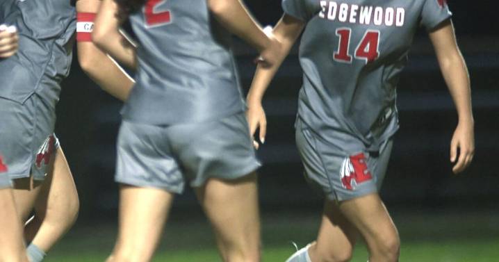 Chloe Hall scores game-winning goal as Edgewood defeats VASJ to advance in tournament