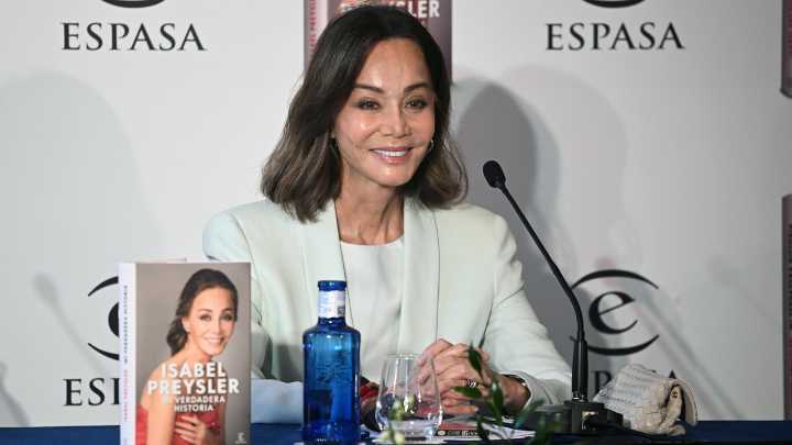Isabel Preysler presenta sus memorias: "No esperé a que Mario Vargas Llosa muriera para publicarlas"