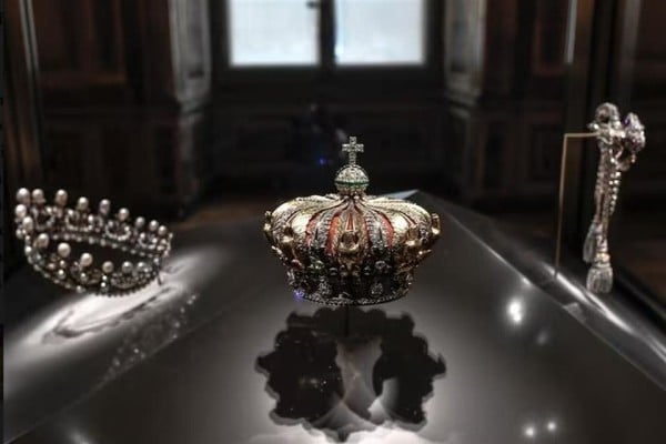 Las joyas robadas del Museo de Louvre