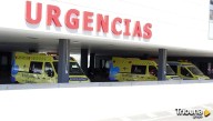 Un conductor resulta mareado tras chocar contra una farola en la rotonda del Helmántico