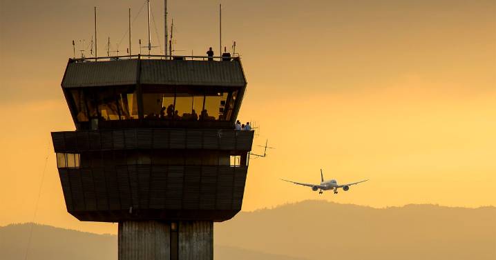 Duffy says he doesn't want air traffic controllers driving for Uber during shutdown