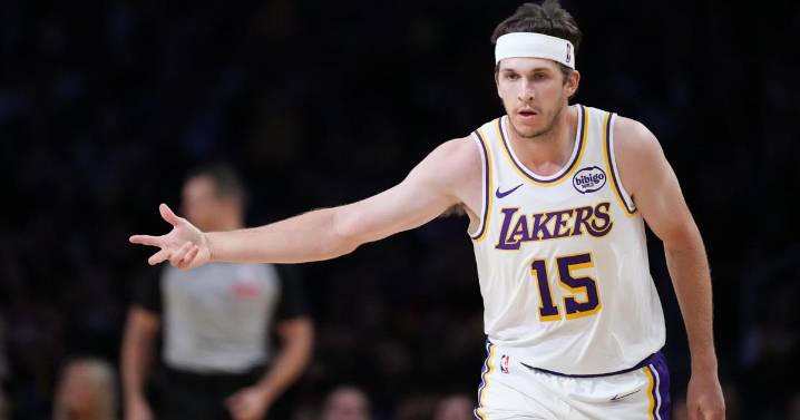 Lakers' pick-and-roll offense has promise as Austin Reaves and Deandre Ayton mesh well in preseason