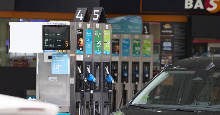 Los días que la OCU desaconseja repostar bajo ningún concepto