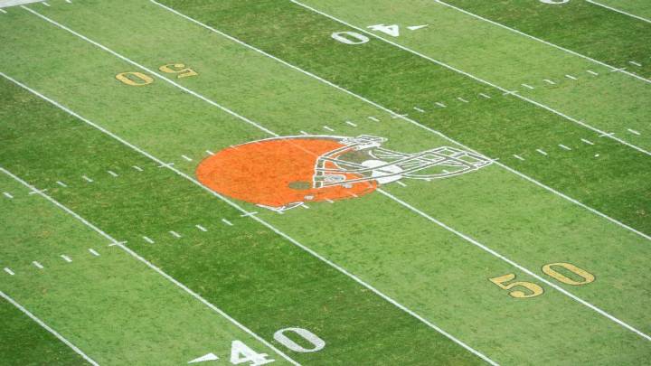 Haslams, Cleveland reach deal to move Browns to Brook Park