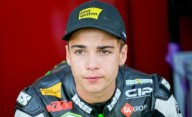 Tras el impactante accidente en Moto3, Noah Dettwiler sufrió varias cirugías y sigue crítico