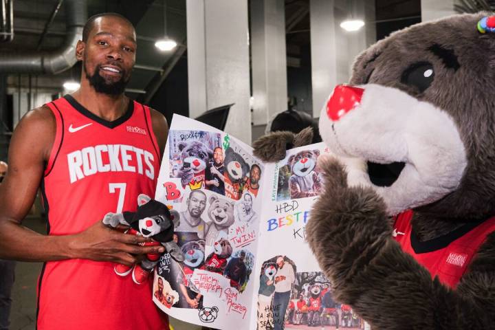 A Kevin Durant and Kelvin Sampson Road Trip — Hall Of Fame Leadership Lessons, Calling Home and Uncommon Journeys