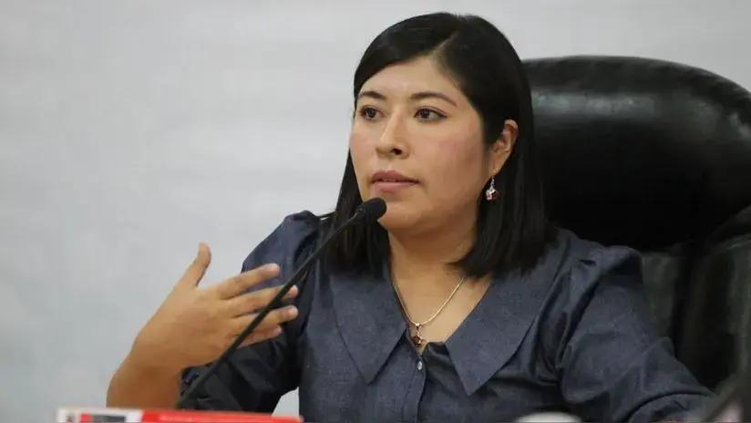 Pleno del Congreso aprobó acusar a Betssy Chávez por negociación incompatible y tráfico de influencias