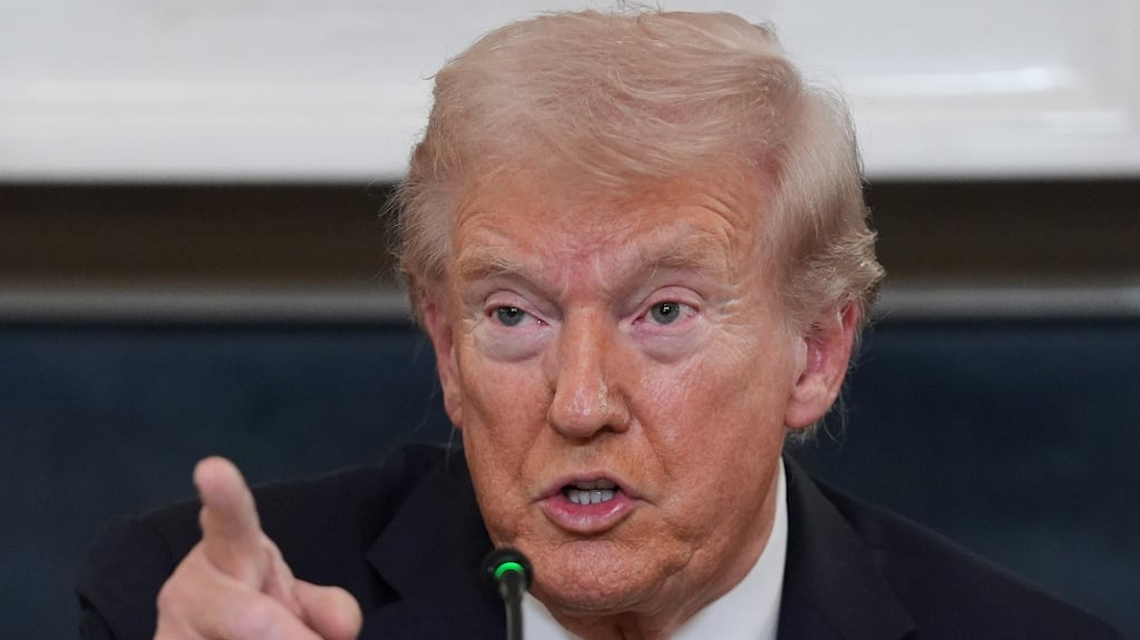 Trump inicia una gira por Asia para cerrar acuerdos comerciales: se reunirá con Xi Xinping y Lula da Silva