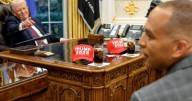 Sombreros de “Trump 2028” destacan en primera reunión del presidente con líderes del Congreso