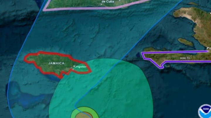Piden a mexicanos en Jamaica extremar precauciones ante el huracán Melissa