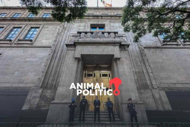 Llega a la Corte exfiscal acusado de omisiones en la investigación del caso Digna Ochoa