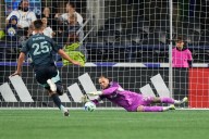 Deadspin | Sounders hold off late Timbers rush to notch 8th shutout of season