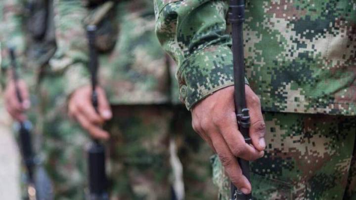 Un soldado fue asesinado y otros cinco resultaron heridos tras un ataque con explosivos de las disidencias en El Patía, Cauca
