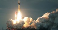Investors pour record US$3.5 billion into space