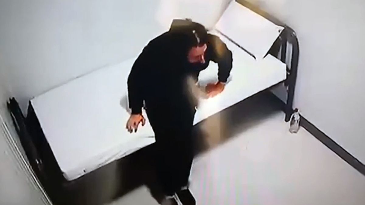 Primeras imágenes de Pablo Laurta en su celda "de lujo": allí espera a ser trasladado a Córdoba