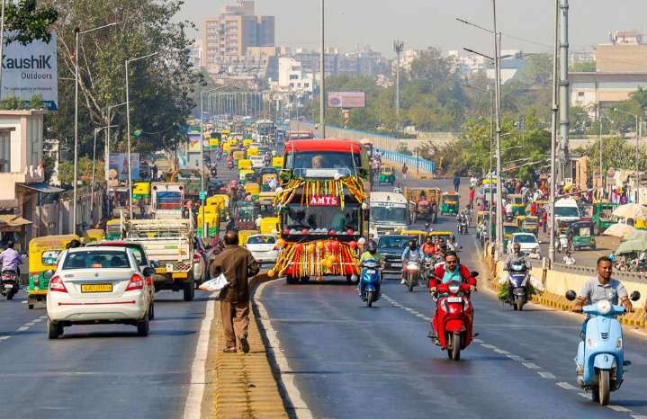 Free rides on AMTS buses for three days during Diwali