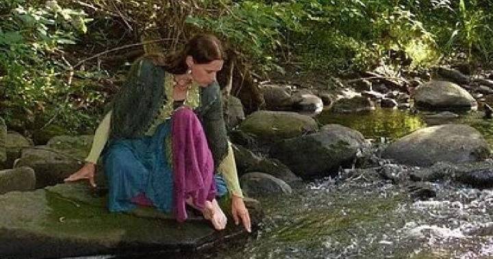 Fultonville singer-songwriter Cosby Gibson 'Hollow Crown'
