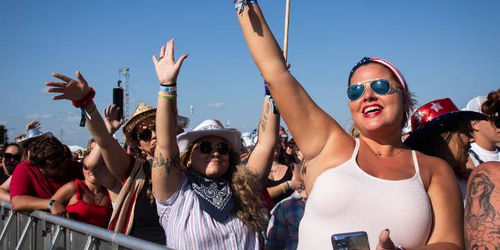 VOA Country Music Fest announces first 2026 headliner