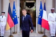 Macron says France, Germany must work together on jet