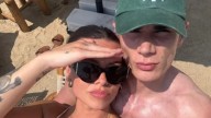Se conocieron de vacaciones, usan el traductor para comunicarse y decidieron casarse: “Él es diferente”