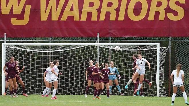 Division I runner-up Walsh Jesuit girls soccer knocked out of playoffs