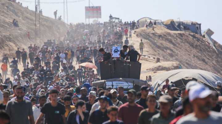 Más de 500.000 personas regresan a ciudad de Gaza, mientras la ONU aguarda permiso para ingresar 6.000 camiones de ayuda humanitaria