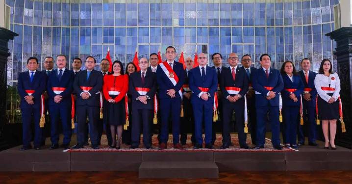 José Jerí juramenta Gabinete de Transición y Reconciliación encabezado por Ernesto Álvarez Miranda