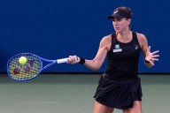 Deadspin | WTA roundup: Belinda Bencic breezes to title in Tokyo