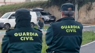 Atracan con pistolas un banco de O Porriño y maniatan con bridas a clientes y empleados