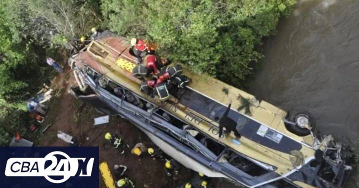 Desbarrancó un micro en la ruta 14: hay 9 muertos y 29 heridos