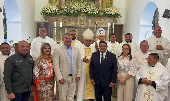 Marco Perrotta, Alcalde Bolivariano de Machiques de Perijá presente en la Misa Solemne de la Virgen del Rosario
