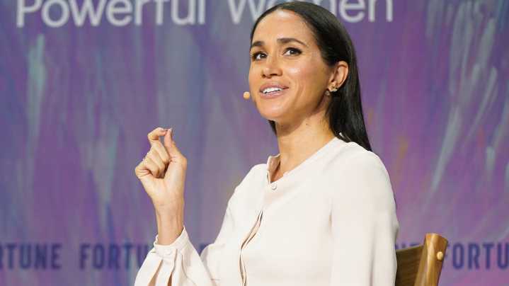 6 Times Meghan Markle Skipped The Glam Squad And Did Her Own Makeup