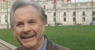 Exministro de la Concertación Roberto Pizarro carga contra economistas que afirman fuga de inversiones: "Chile no se cae a pedazos"