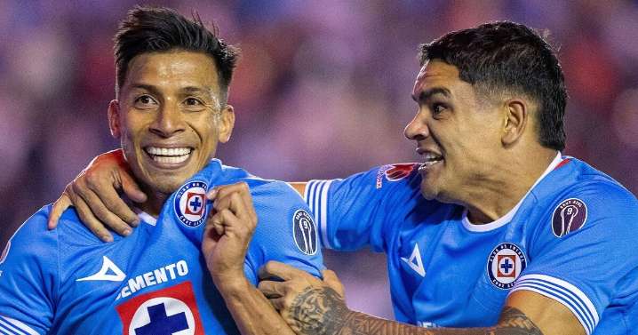 Larcamón toma su decisión: ¿Sepúlveda o el Toro para comandar el ataque de Cruz Azul?