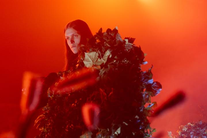 Ethel Cain walks off stage mid-concert, issues apology